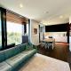 1BR with Balcony Close to Ferry by Zodiak Stays, Окленд - Фото 3