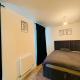 Beautiful King Sized En-suite Room - Anderson Home, Dagenham Dock - Photo 3