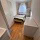 Double bedroom with shower, Wokingham
