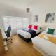BetaHouse -3BR -Pool Table -Free parking -Spacious, Manchester - Photo 4