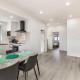 3BR Home w Ample Parking 10 Min to Auckland CBD, Окленд - Фото 3
