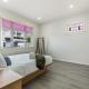 3BR Home w Ample Parking 10 Min to Auckland CBD, Окленд - Фото 10