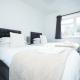 Highfield House by N And N Stays, Great Location, Plenty of on Street Parking, Perfect for Contractors, Workers visiting Bath, Great disc for long stays available, Bath - Foto 8