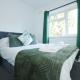 Highfield House by N And N Stays, Great Location, Plenty of on Street Parking, Perfect for Contractors, Workers visiting Bath, Great disc for long stays available, Bath - Foto 2