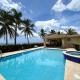 Beachfront Getaway at Ocean View Castle Condo Aguada - Foto 3
