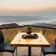 StayVista at The Cloudscape with WiFi, Lawn, AC, Pune - Foto 2