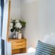 Stunning Viaduct Apartment w Harbour views, Spa Pool and FREE Parking, Окленд - Фото 10