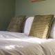 Modern 2 Bed Apartment in Hillsborough with FREE Secure Parking - Hosted by Stay Host Save, Hillsborough (zdjęcie 8)
