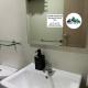 2BR luxury bed, movie room, swimming pool access, Manila - Foto 9