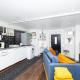 Exclusive Apartment - close to centre, contactless entry, free parking, WiFi & Netflix