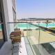 Stunning 1BR Retreat with Crystal Lagoon Views!, Dubaï - Photo 1