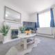 Sleeps 5 - Private Garden- Free Parking, Corby