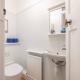 Spacious 5BR Home, Parking, Walk to Windsor, Windsor - Foto 5