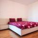 Cosy and spacious apartment with the view to the garden, Praha - Fotografie 3