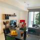 New Modern 2BD aprt with shared rooftop pool B2, Atény - Fotografie 1