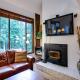 Snowater Condo #31 - Fireplace - Wifi - Sleeps 4 Glacier - Photo 3