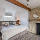 Burn Cottage - with Hot Tub, Kilburn (Foto 6)