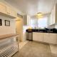 Spacious 5BR Private Home 5 minutes to Rodeo Drive with Hot Tub Spacious Backyard Parking, Los Angeles - Zdjęcie 5