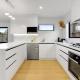 Spacious Modern Home near Airport and Manukau City, Окленд - Фото 2