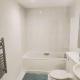Room with private bathroom, Near Heathrow Airport, Tube Station, Shops, Cinema in shared flat Hounslow - Photo 10