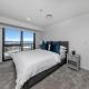 QV Stays Central Stunner with Harbour Views, Окленд - Фото 2