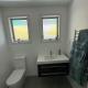 Coastal comfort, close to beach & eateries, Окленд - Фото 5