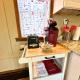 3 Tiny Town Romantic tiny home Animals Fire Pit by Vacation Your Way, Hico (zdjęcie 5)