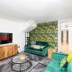 Greenwood by Alt-Stay - 4 Bed Contractor and Relocation Accommodation Wakefield with Master Ensuite, TVs in Bedrooms, Parking, Garden, Open Plan Kitchen Diner and Wi Fi - Long Stay ready with Weekly and Monthly Rates, Oakenshaw (fotografie 4)