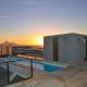 Sunset Mansion, Cape Town - Rooftop Pool Villa - Walk to Beach, Mountain Views! Kapstadt - Foto 7