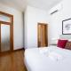 Chiado Stylish Bright Apt with AC, Lisbon - Photo 4