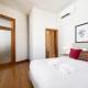 Chiado Stylish Bright Apt with AC, Lisbon - Photo 6