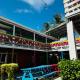 Go Slow Hostel, Cay Corker