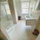 City-centre apartment in Bath, Bath - Photo 6