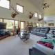 Luxury Lodge in Nature Cozy Scenic Country Home, Glenrock (фото 2)