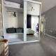 Ensuite Double Room with Balcony, Gravesend - Fotografie 9