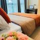BGC Simple Elegant 300Mbps Wifi,Pool,Netflix, Манила - Фото 6