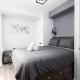 Modern 1BR Condo in Church Yonge Corridor, Toronto (Foto 2)