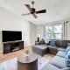 Beautiful Renovated 4BR w Pool, Las Vegas - Photo 2