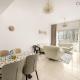 Cozy 2BR Apartment in Marina With Pool & Gym, Dubaï - Photo 6