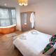 Luxury Pet Friendly 3 Bedroom Home with Copper Bath Bowness-on-Windermere - Photo 4