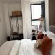 Beautiful 2 Bed Apartment on the Beach, Worthing (fotografie 9)