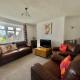 Charming Coastal Cottage Near Mumbles with Garden Pass the Keys, Swansea - Foto 2