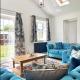 Turquoise Tranquil- 3 Bed House, Easthampstead