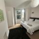 Central 2 bed flat with off street-parking Bristol - Photo 6