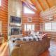 True Log Cabin with Game Room, Year-Round Views, Waynesville - Fotografie 4