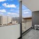 Ultra-Modern & Spacious 2BR Apartment with Balcony Bucarest - Photo 6
