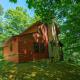 Adorable red cabin with hot tub, firepit, and seclusion! Sevierville - Foto 1