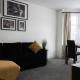 Bright 2-Bed Flat with Skylight attic Room, London - Photo 1