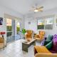 Iris Bloom Holiday Apartment