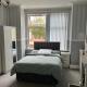 Home away from home, Mánchester - Foto 1